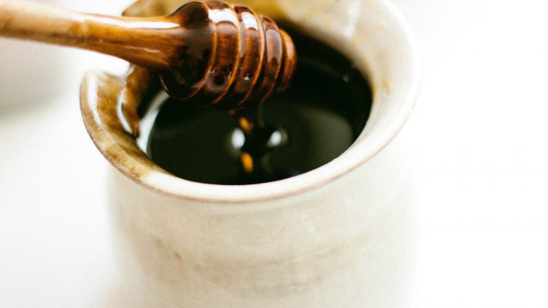 24 coisas que não sabe que o microondas faz (como impedir que a cebola faça chorar)