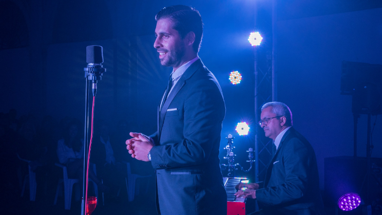 O projeto integra João como tenor e Carlos como pianista 