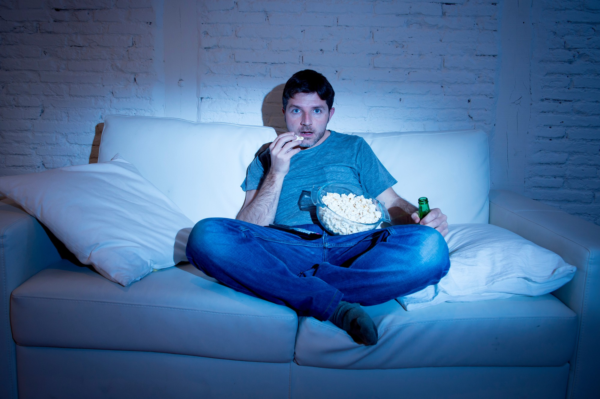 Fazer maratonas de séries aumenta em 50% a probabilidade de morrer mais cedo