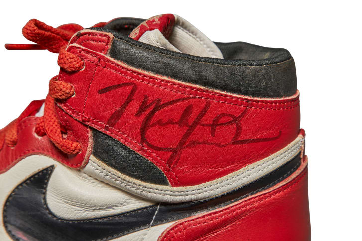 Os primeiros Air Jordan usados por Michael Jordan foram vendidos por preço recorde