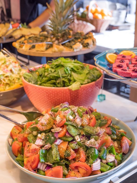 O buffet custa 8€ por pessoa, sem sobremesa