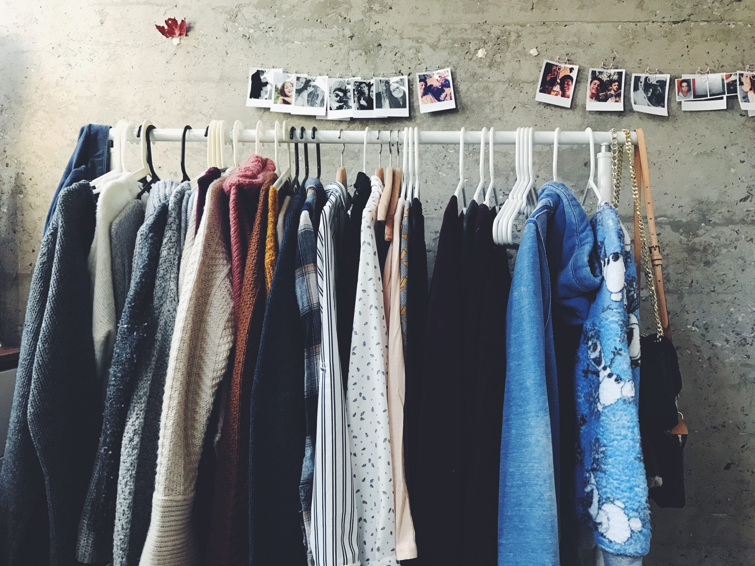 Moda, ambiente e ajudar quem mais precisa. É assim este evento pop-up que vende roupa em 2.ª mão