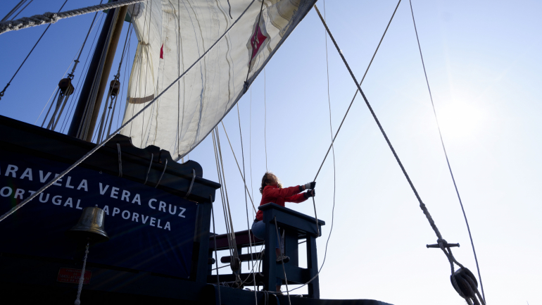 Marta Martim, voluntária na Aporvela, já teve a oportunidade de navegar no Navio-Escola Sagres durante 15 dias. Marta Martim, voluntária na Aporvela, já teve a oportunidade de navegar no Navio-Escola Sagres durante 15 dias.