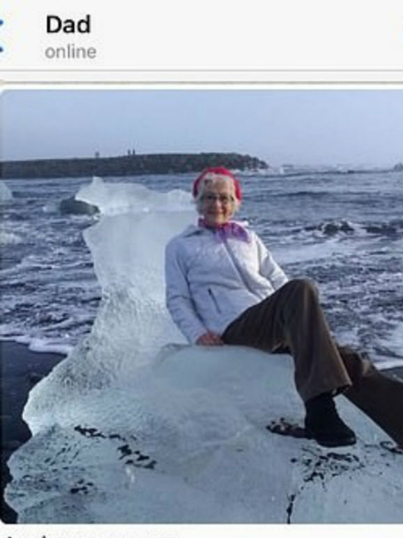 Viral. Mulher de 77 anos tira foto num iceberg e é levada pelo mar