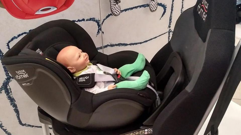 7 cuidados a ter quando compra uma cadeira de bebé para o carro