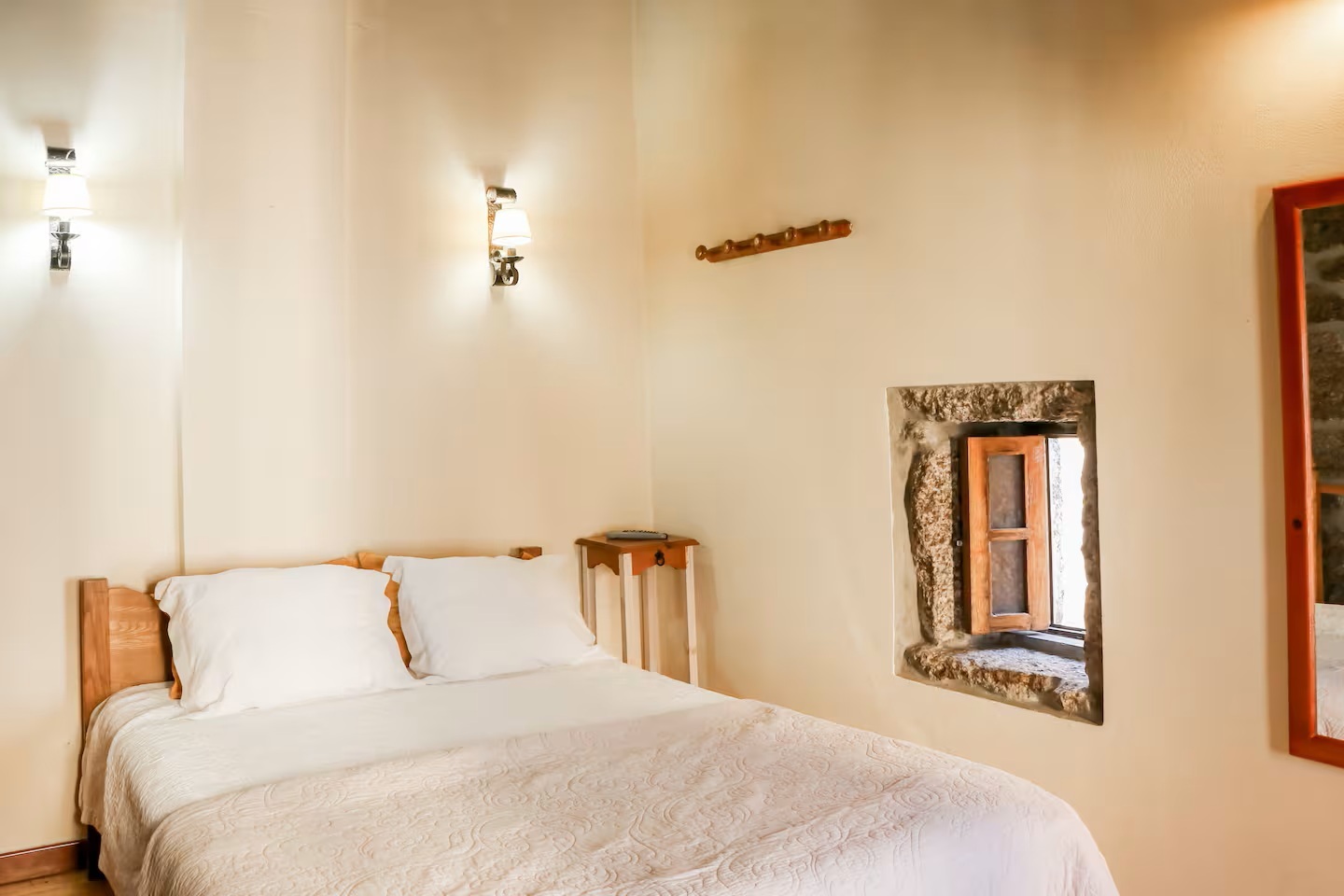 7 - Casa de Bonecas Romântica (Sabugueiro)
