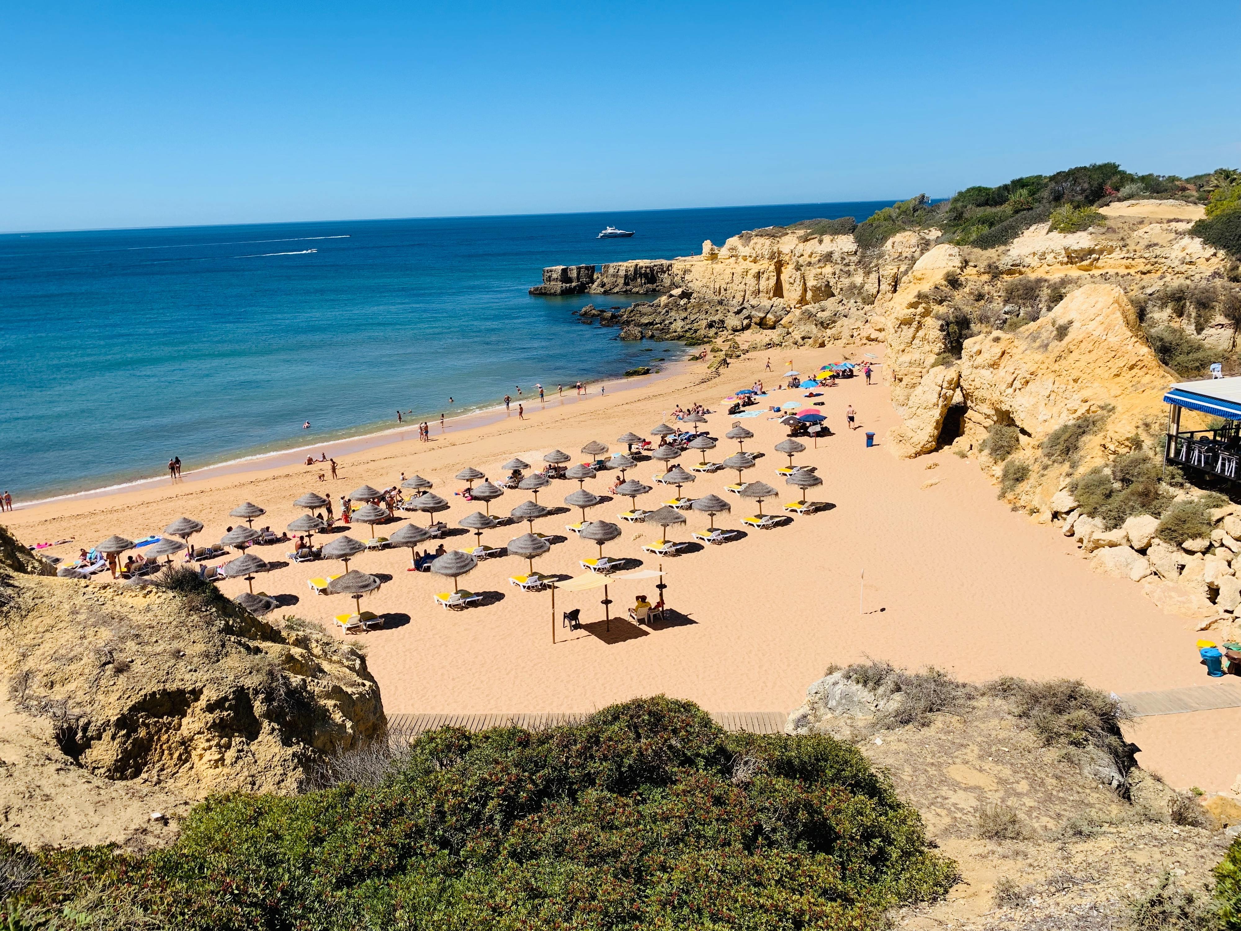 Restrição inglesa prejudica o Algarve. “Precisamos do turista britânico rapidamente”