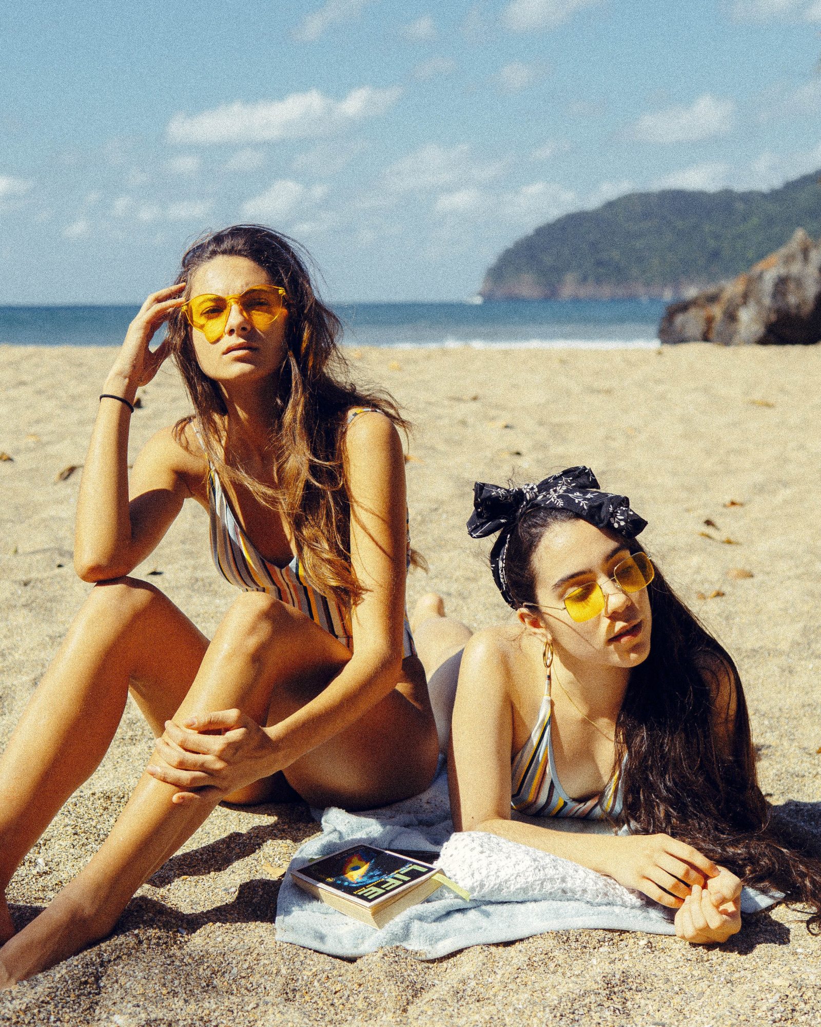 12 acessórios de praia trendy e que lhe vão dar muito jeito
