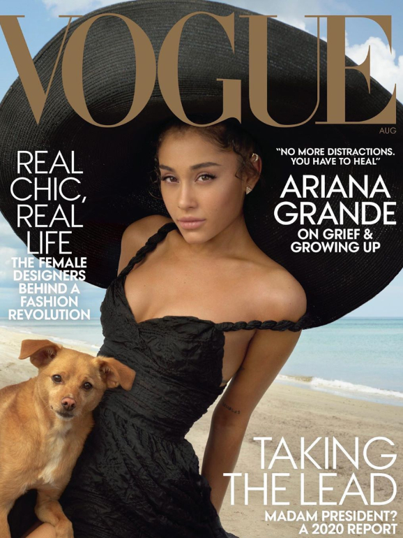 Ariana Grande é a capa de edição de agosto da revista 'Vogue'