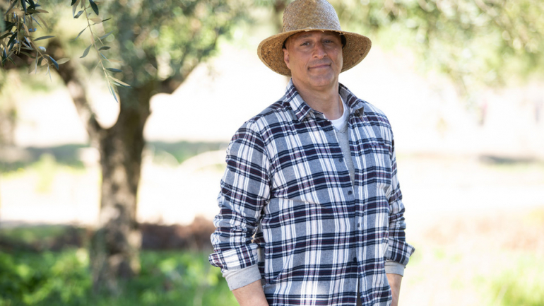 5 agricultores, saltos altos na lama e arrufos. Foi assim o programa da SIC