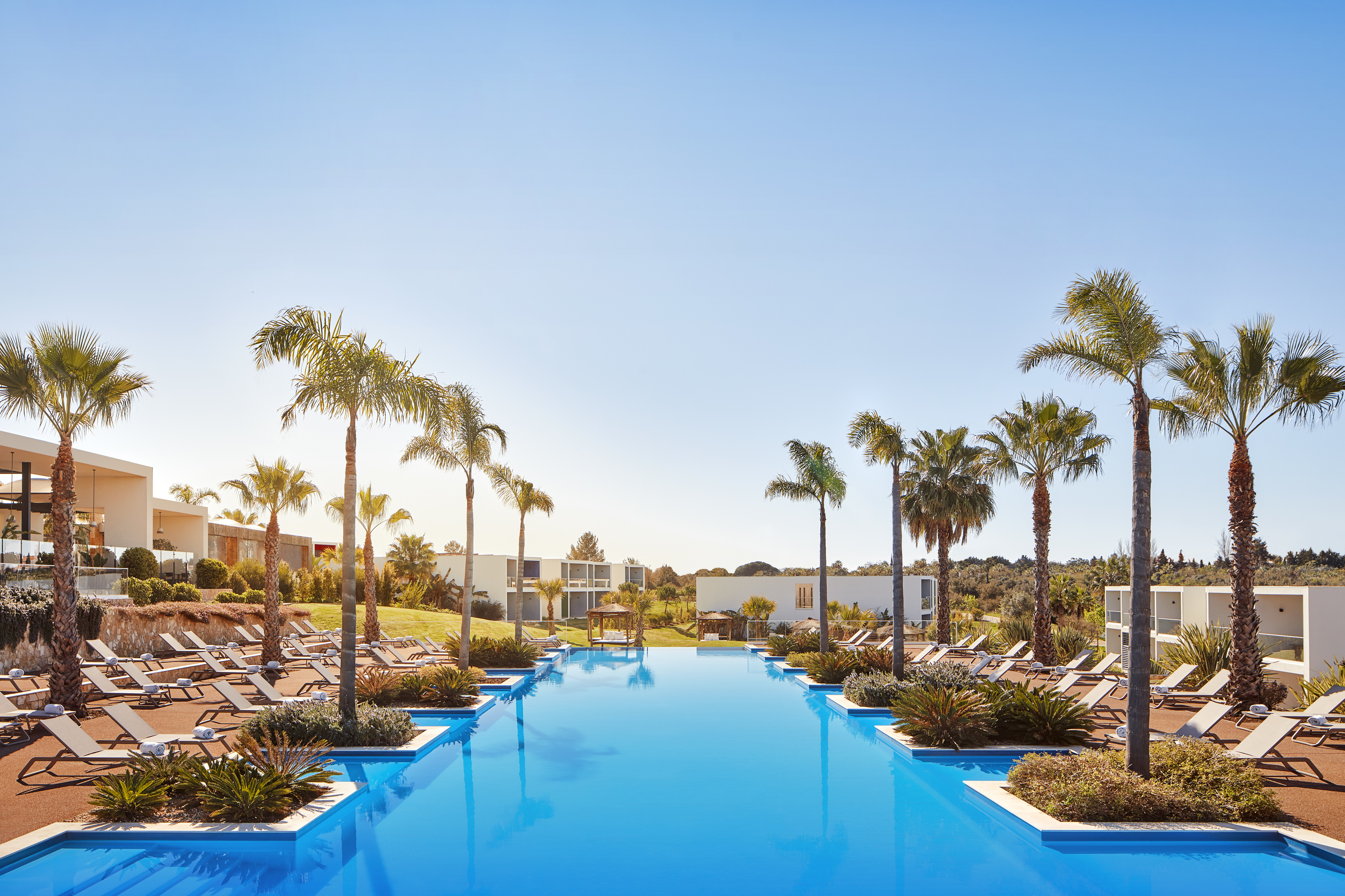 O verão chegou e com ele vêm as férias. 5 sugestões de destinos (com opções de voos e hotel)