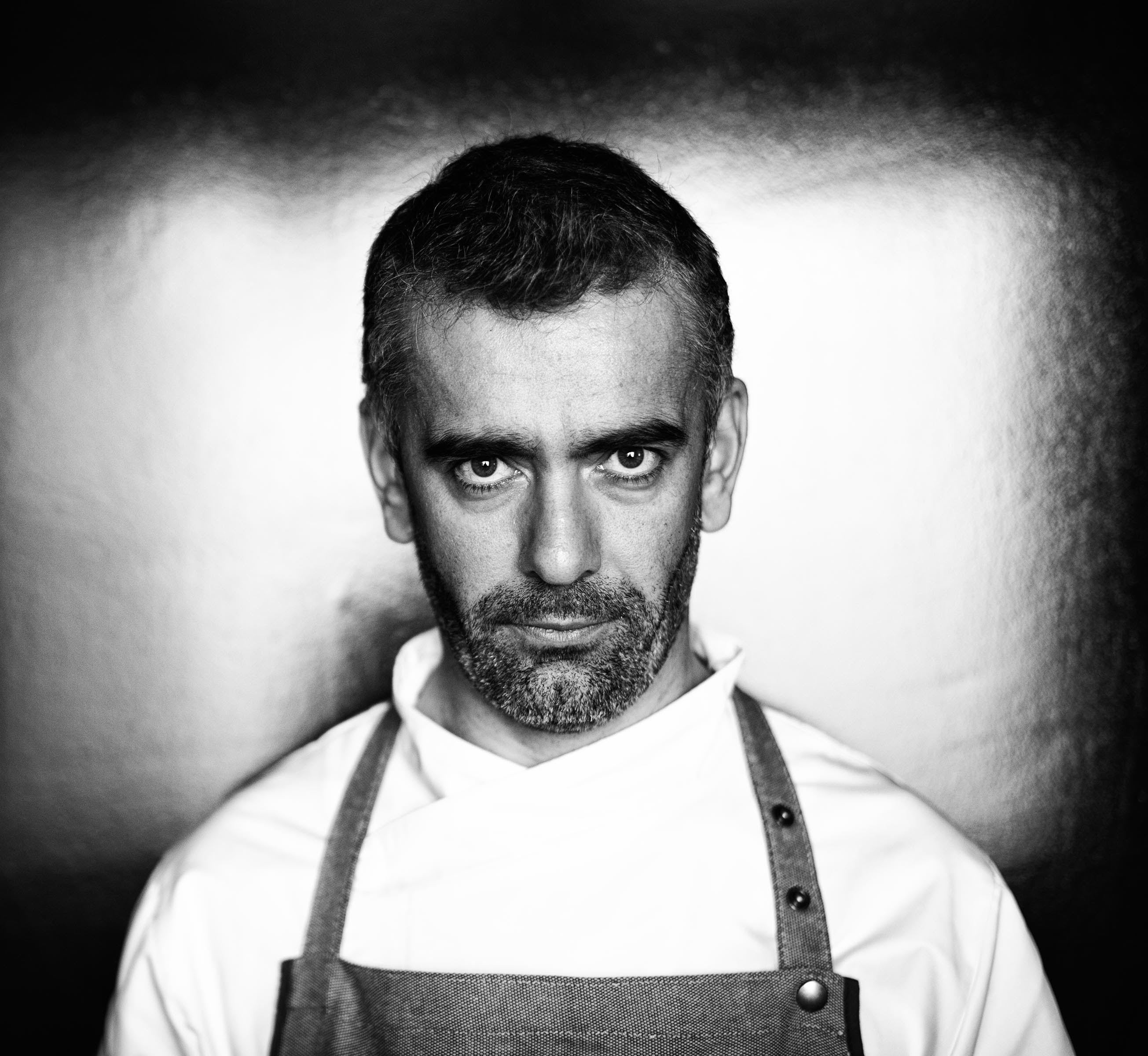 Alexandre Silva abre o Fogo, o restaurante onde tudo é feito na brasa