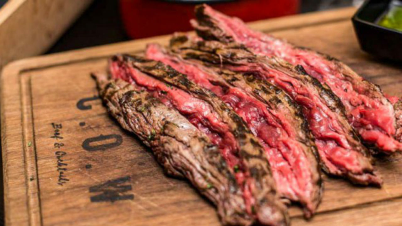 O Cow Beef & Cocktails é o restaurante perfeito para os amantes de carne