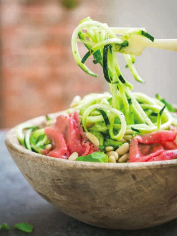 Esqueça os pratos rasos. 5 receitas para comer na taça