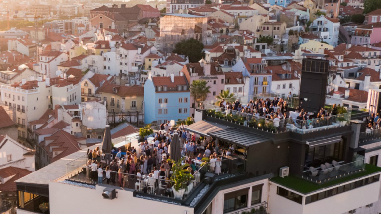 6 sítios surpreendentes para ver o pôr do sol em Lisboa
