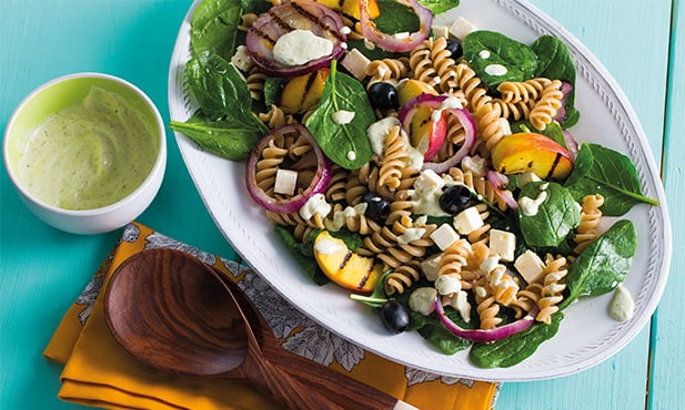 4 receitas de saladas apetitosas, fáceis e rápidas de fazer