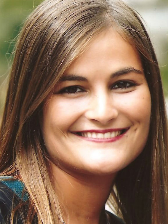 Inês Chiote Rodrigues, psicóloga clínica, acredita que os pais têm de explicar aos filhos que 'mesmo que vão embora trabalhar, não vão desaparecer'
