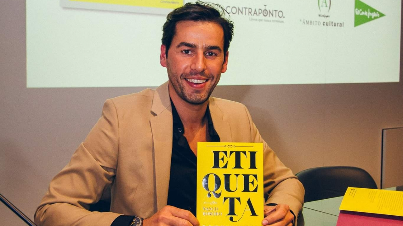 Vasco Ribeiro, especialista em etiqueta moderna, é o autor do primeiro e único blogue sobre o tema em Portugal