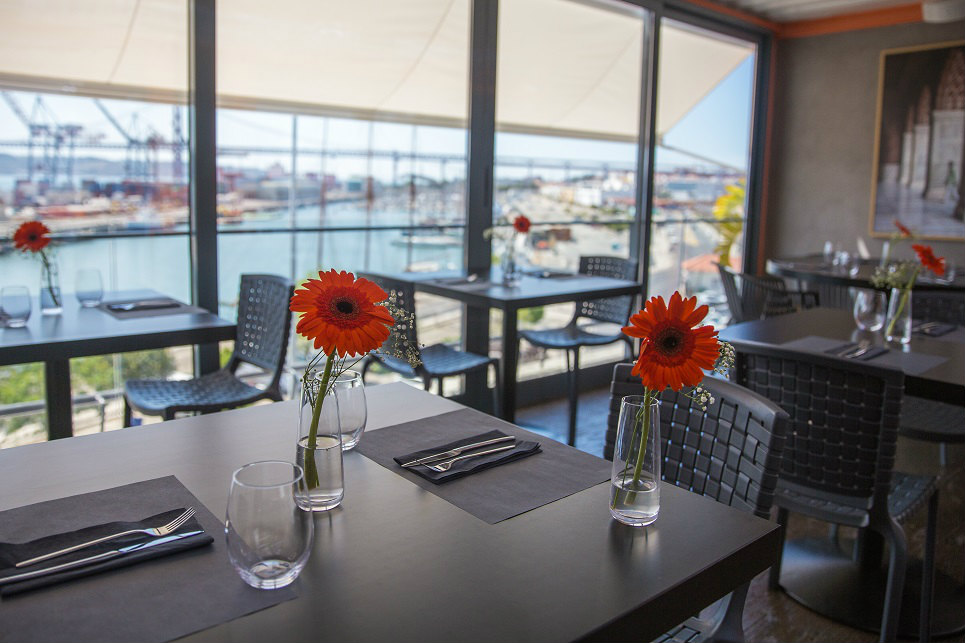 OKAH lança brunch de domingo. Há sushi, música ao vivo e uma das melhores vistas de Lisboa