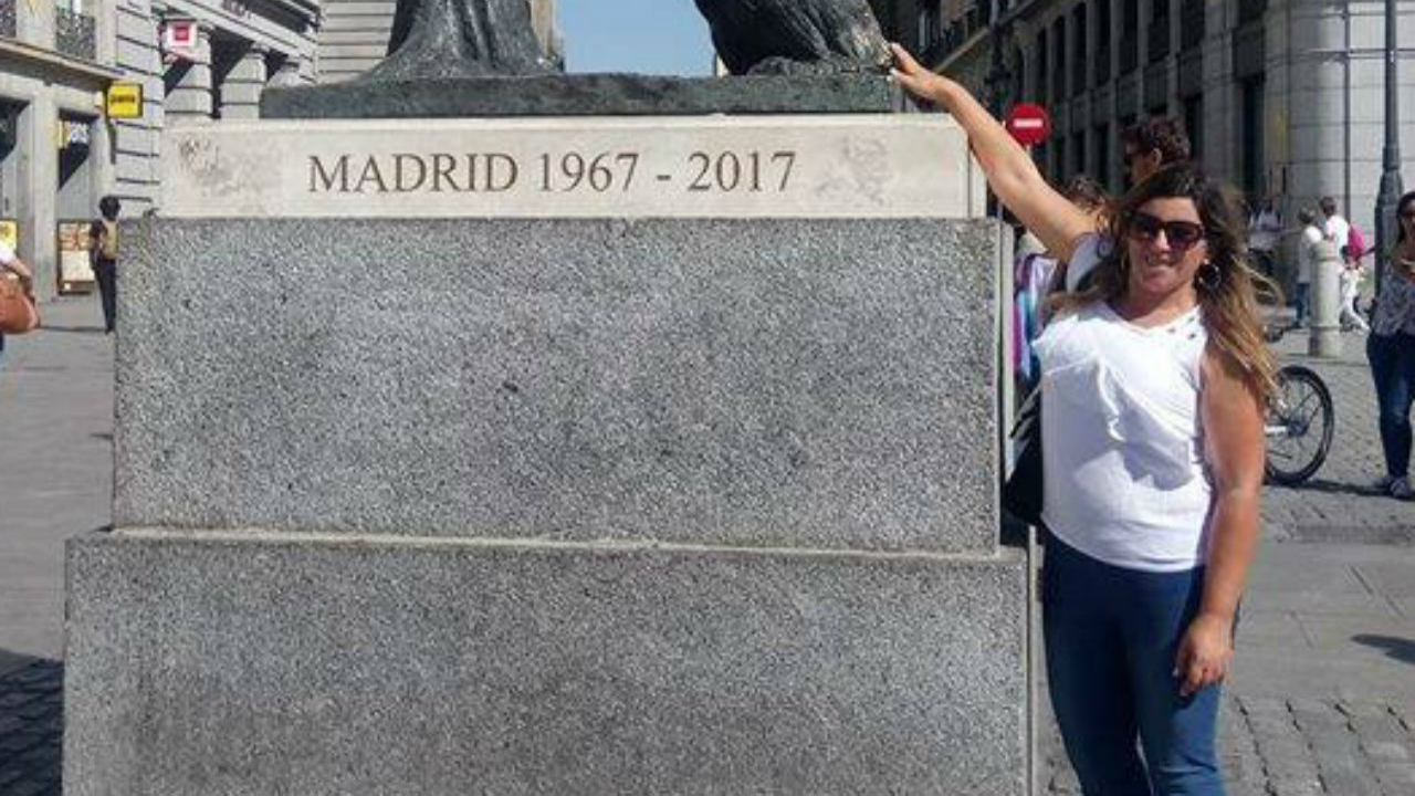 Elsa viaja todos os anos sozinha no seu aniversário
