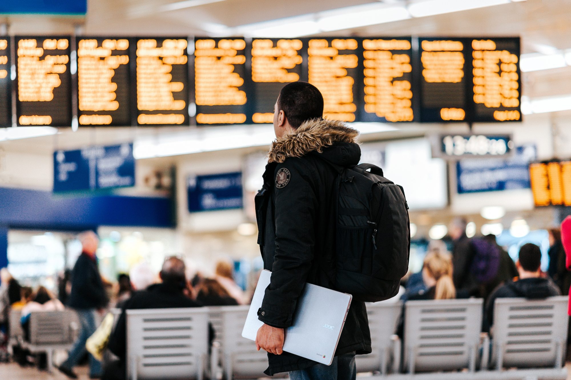 Os truques e manhas das agências que vendem bilhetes de avião online