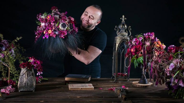 Araik Galstyan faz trabalhos incríveis com flores