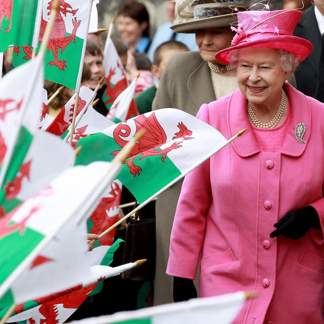 Rainha Isabel II está triste por Meghan não levar o bisneto na visita a Londres