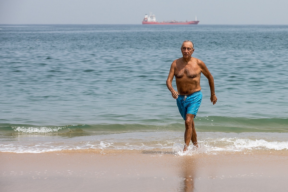 Seguranças retiram Marcelo da praia e isolam-no em hotel após assalto violento