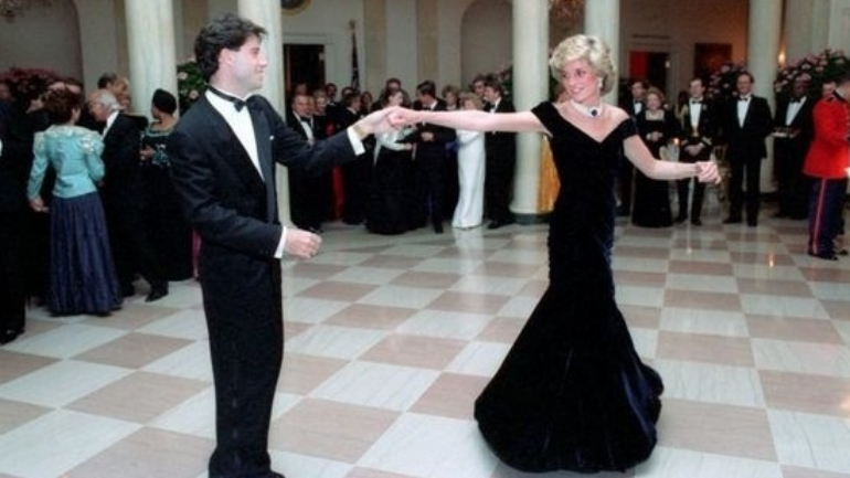 A princesa Diana com John Travolta num jantar na Casa Branca