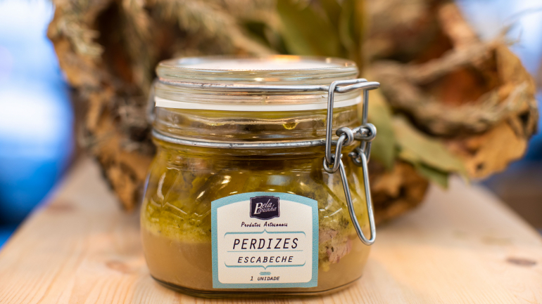 Dois Dedos de Conserva. 6 produtos que tem de conhecer na nova mercearia gourmet de Alvalade