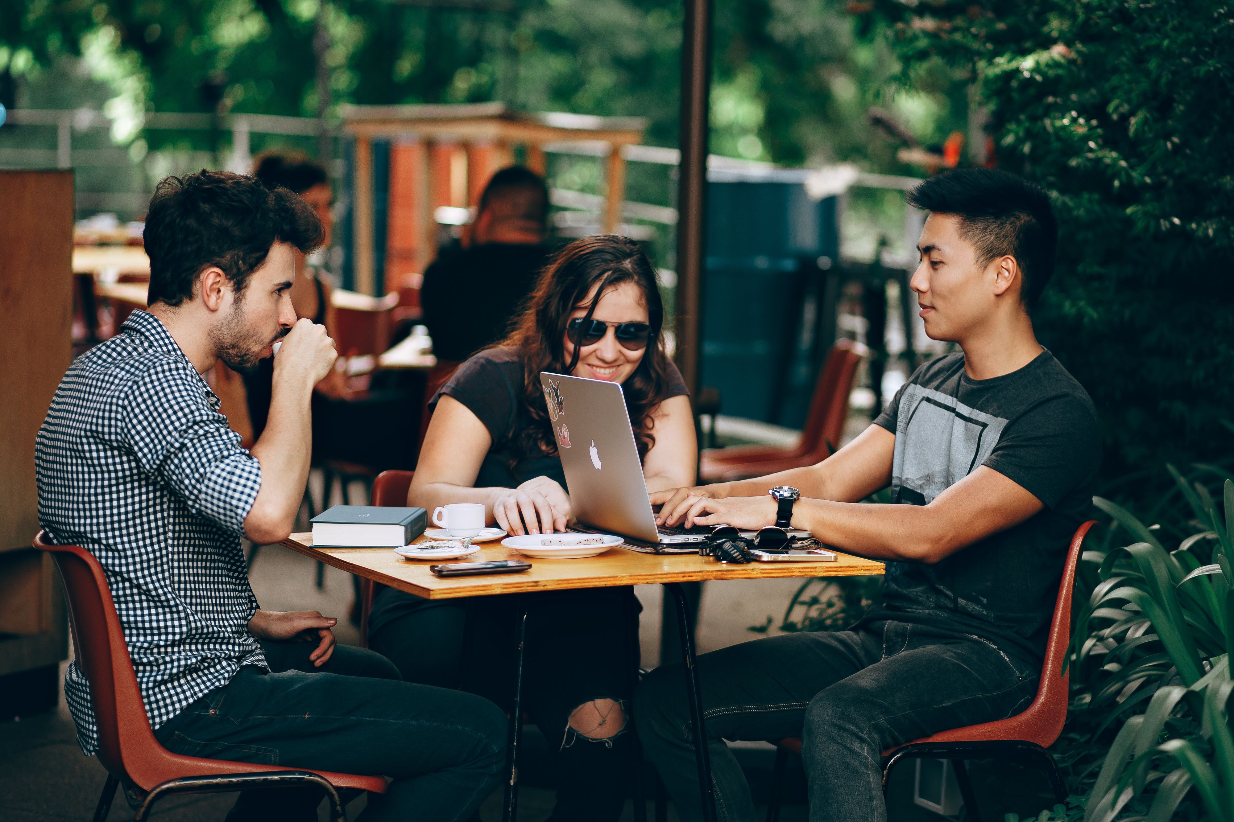 Quiz. É um millennial ou pertence à geração Z? Faça o teste