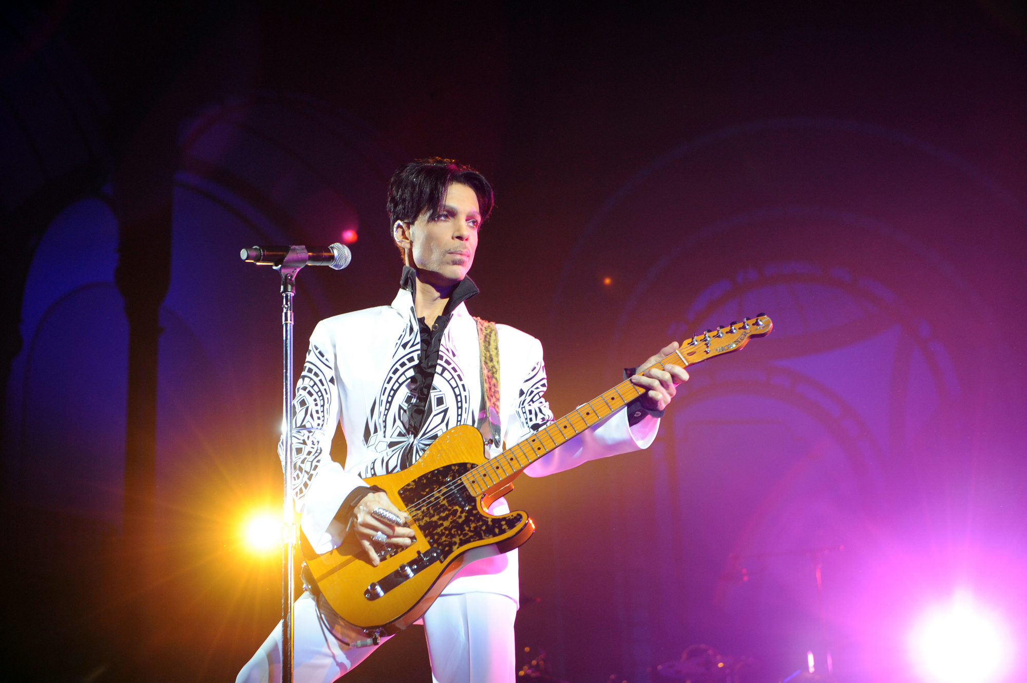 Está a chegar a autobiografia de Prince — e traz fotografias inéditas