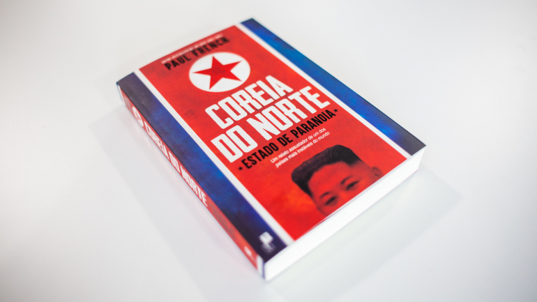 'Coreia do Norte: Estado de Paranoia' foi editado pela Desassossego e já está à venda por 19,90€