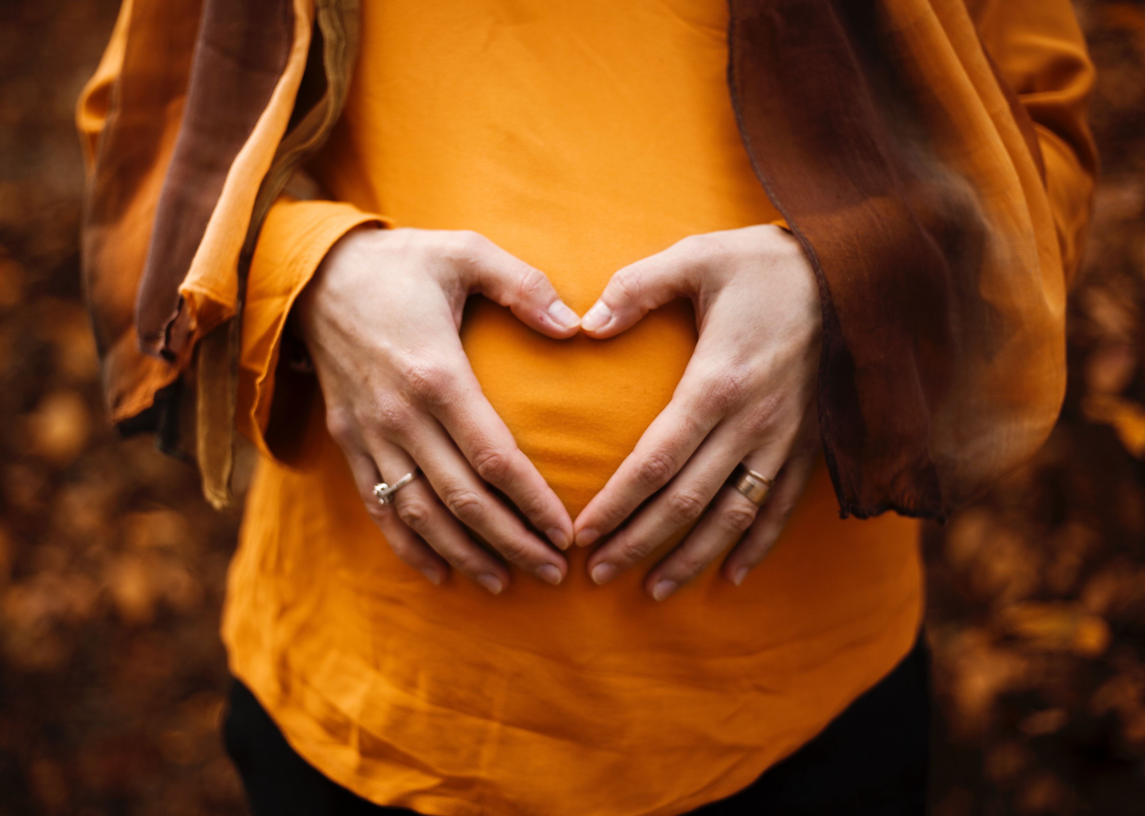 Mulheres grávidas e com mais idade têm risco acrescido de AVC. Porquê?