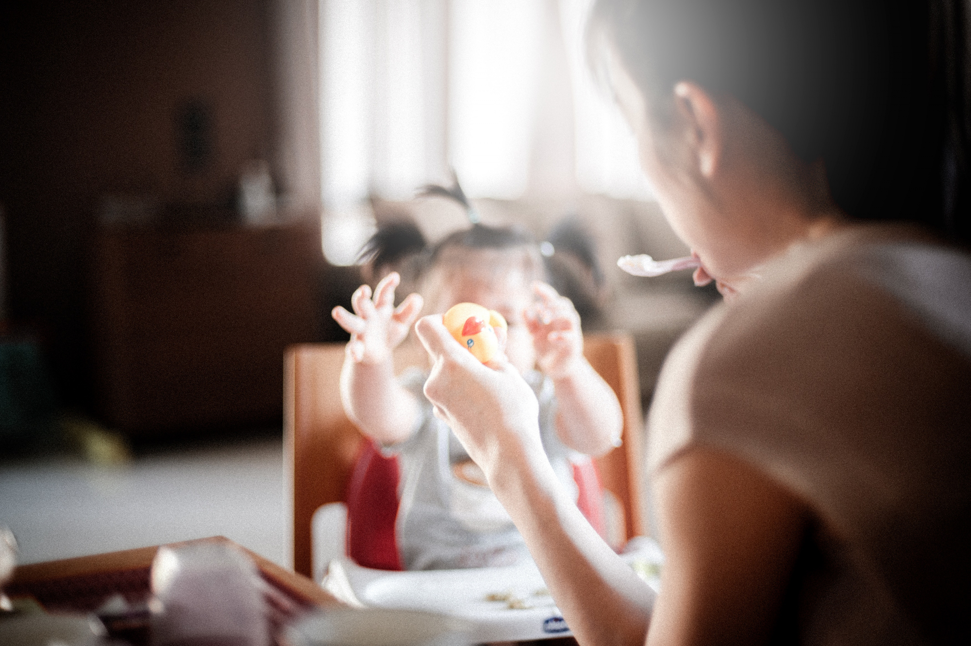 Boiões de comida para crianças: prejudiciais ou boas alternativas?