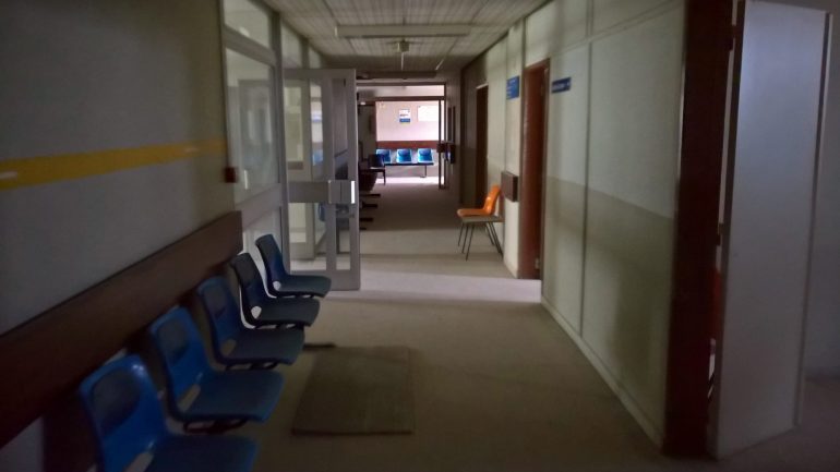 Um fotógrafo entrou três vezes no antigo hospital de Vila Franca de Xira.