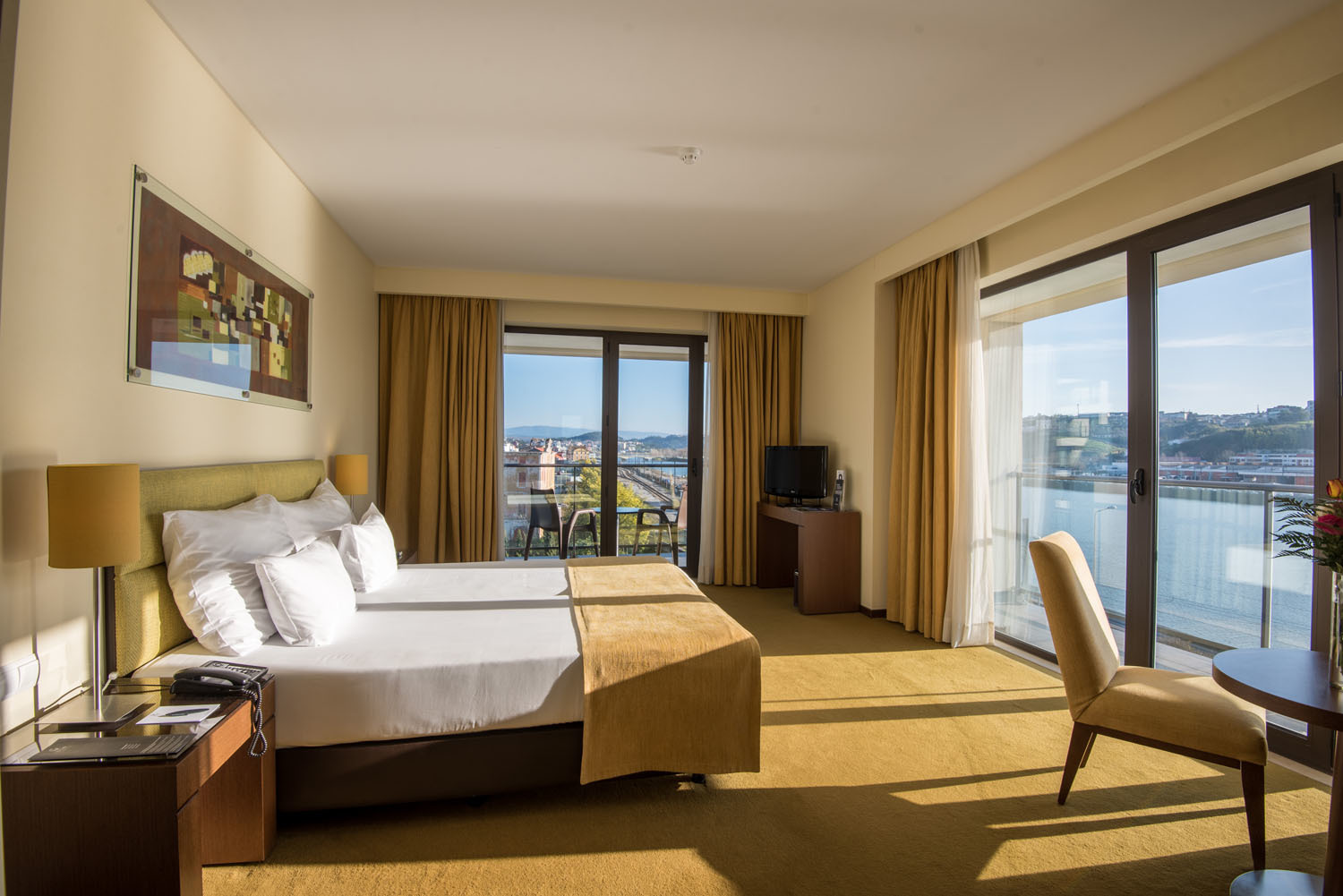 Reservar hotel e ter desconto para atestar o depósito? É possível e nós contamos-lhe como