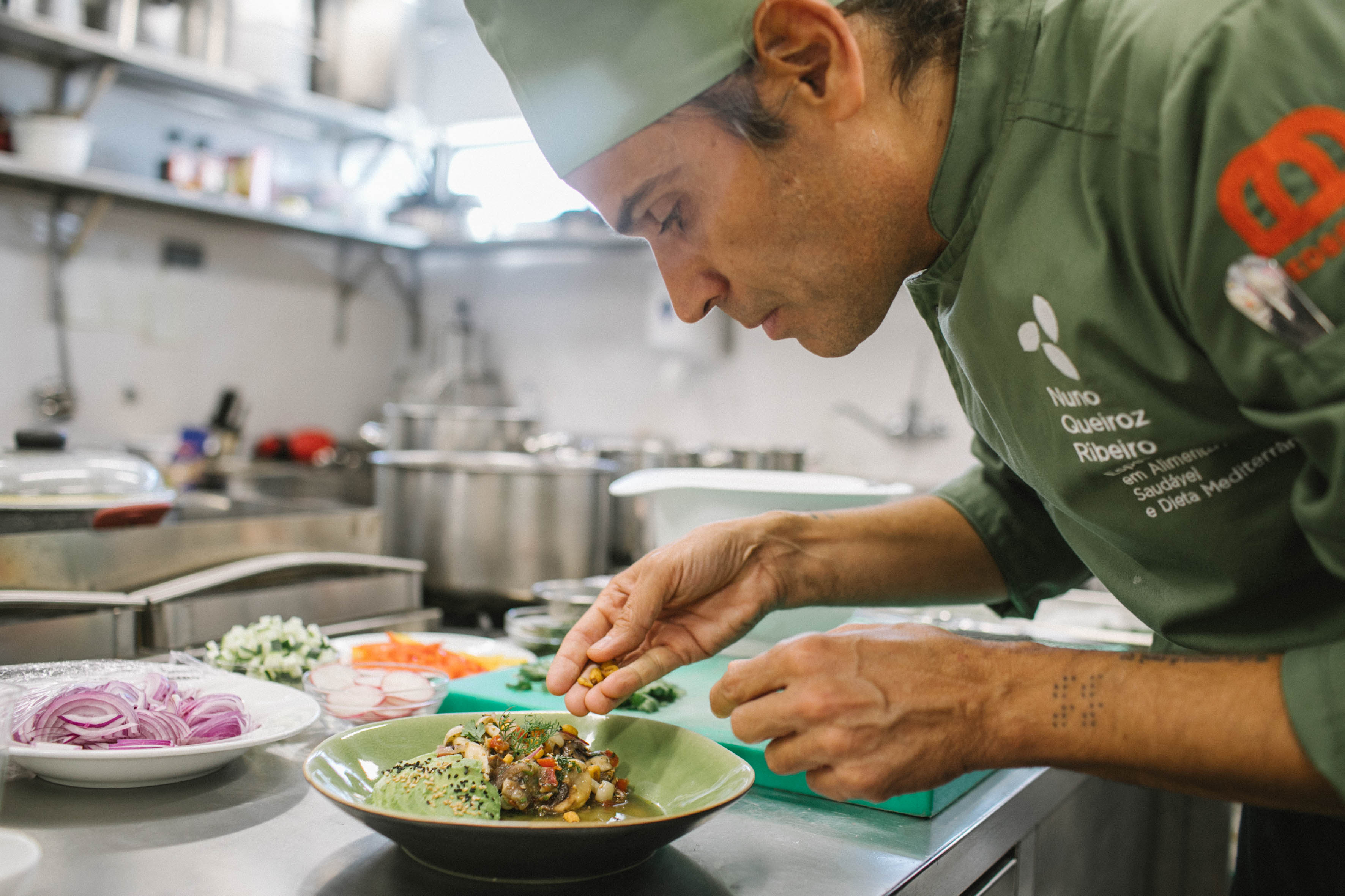 Um restaurante para comer em casa. Ou melhor, todos os pratos do chef Nuno Queiroz Ribeiro