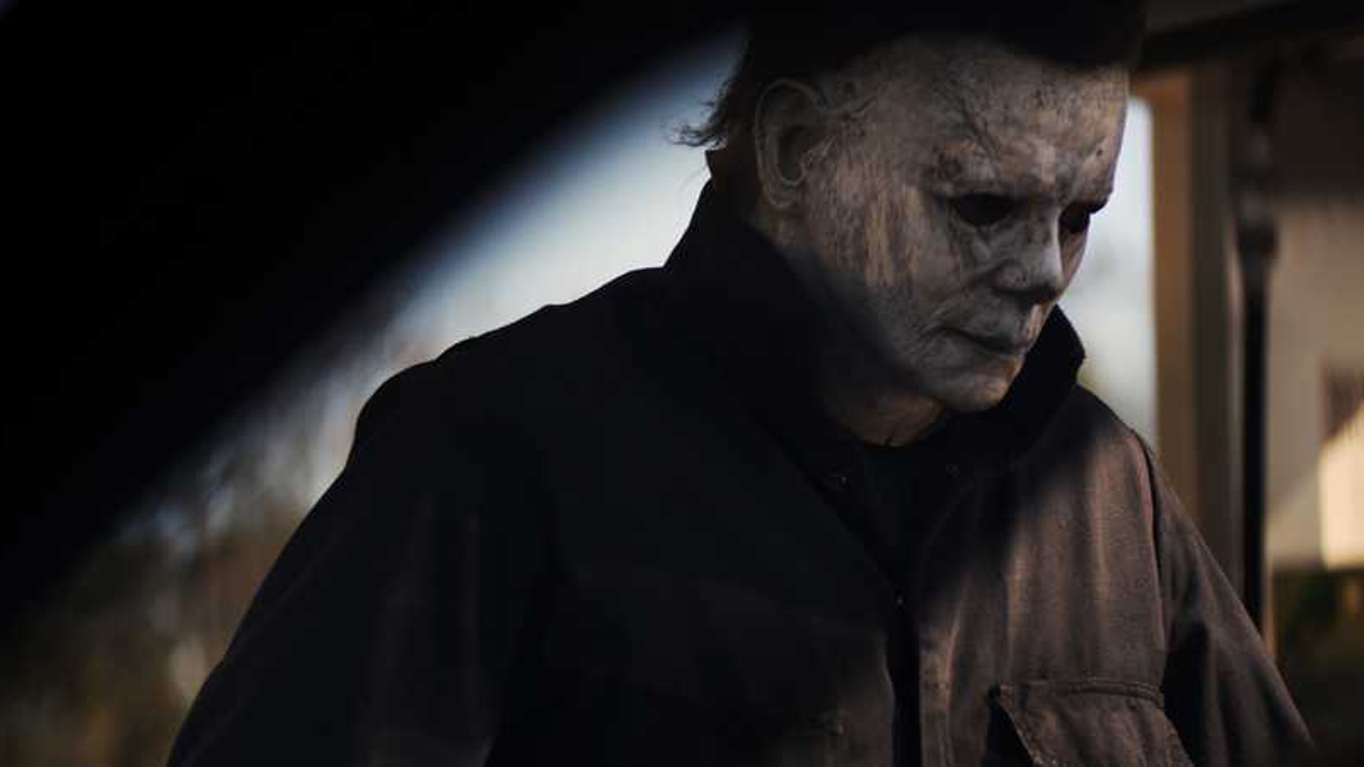 Tubarões gigantes e freiras demoníacas. Os 8 filmes de terror que não pode perder este ano