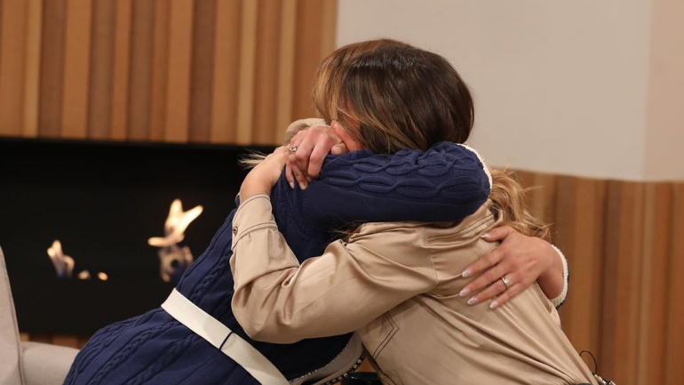 O abraço entre Cristina Ferreira e Raquel Tavares 