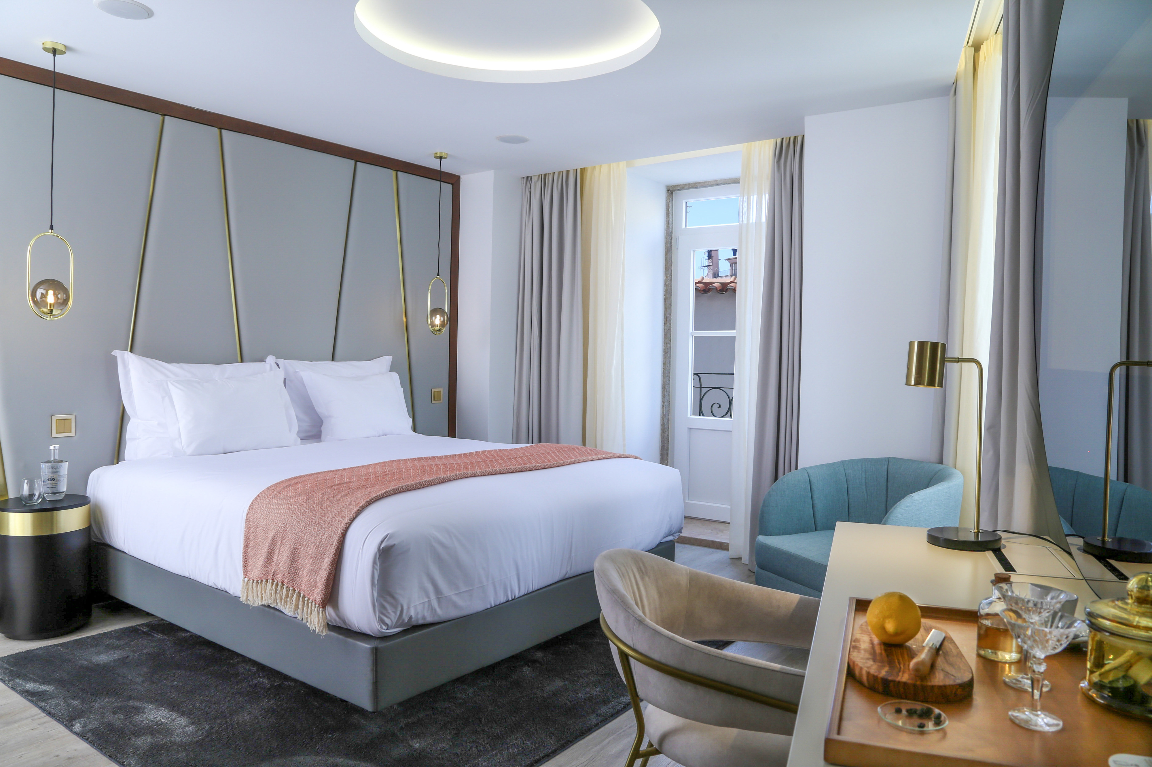 São Vicente Alfama Hotel. O novo hotel com aromaterapia e amêndoa amarga D.I.Y no quarto