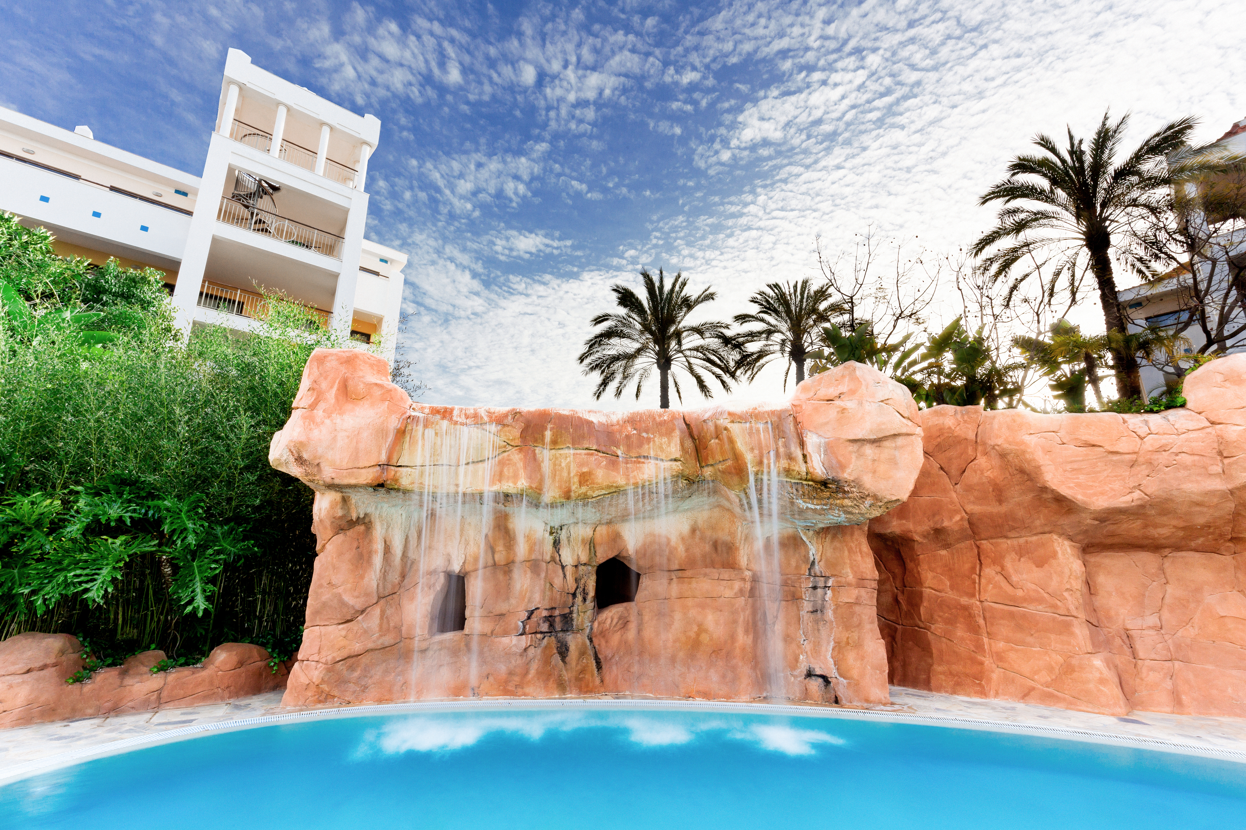 Hilton Vilamoura. Piscina, SPA e tudo a que tem direito após a ansiedade de assistir às competições de Fórmula 1 e Moto GP