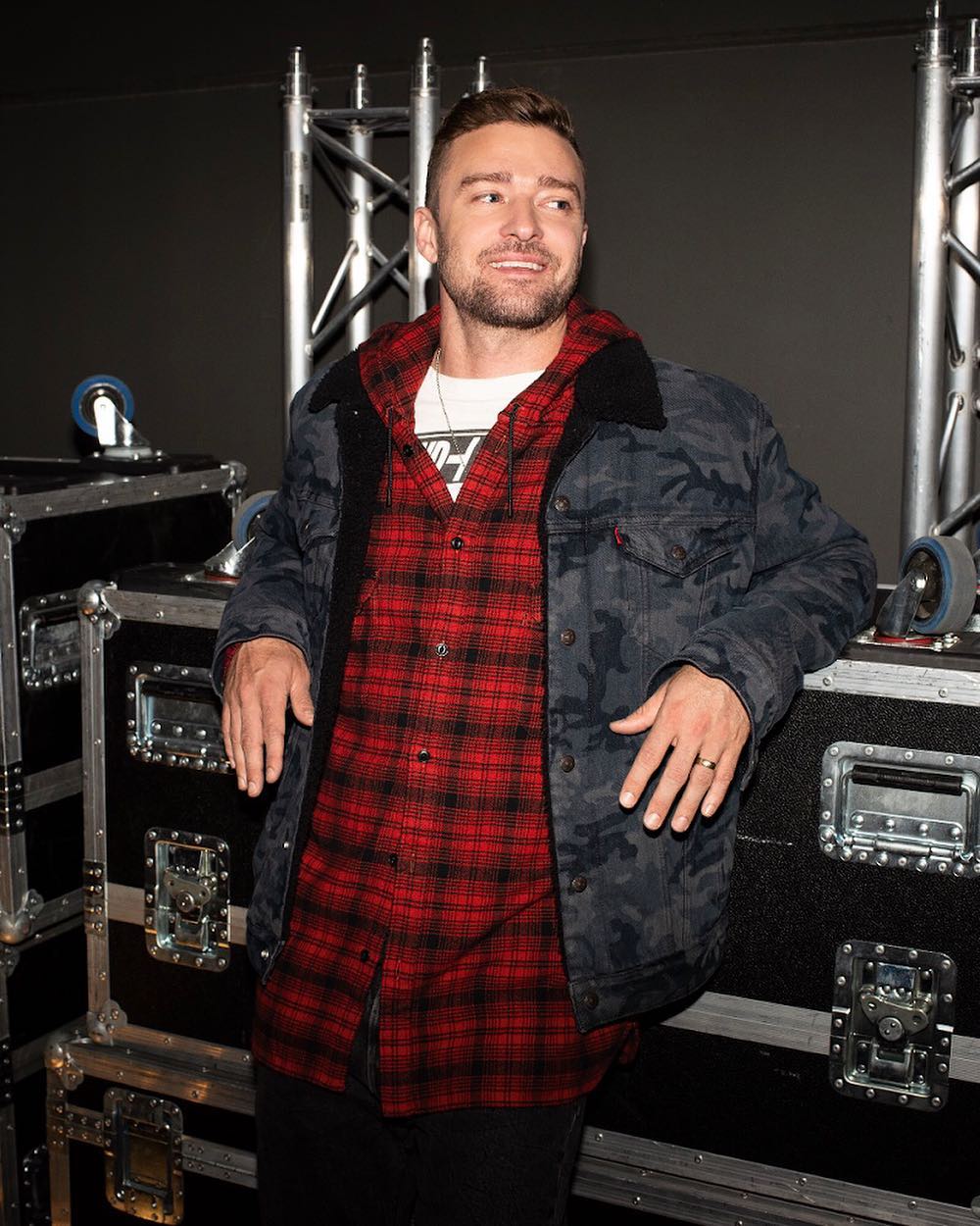 Justin Timberlake pede desculpas publicamente a Britney Spears e Janet Jackson