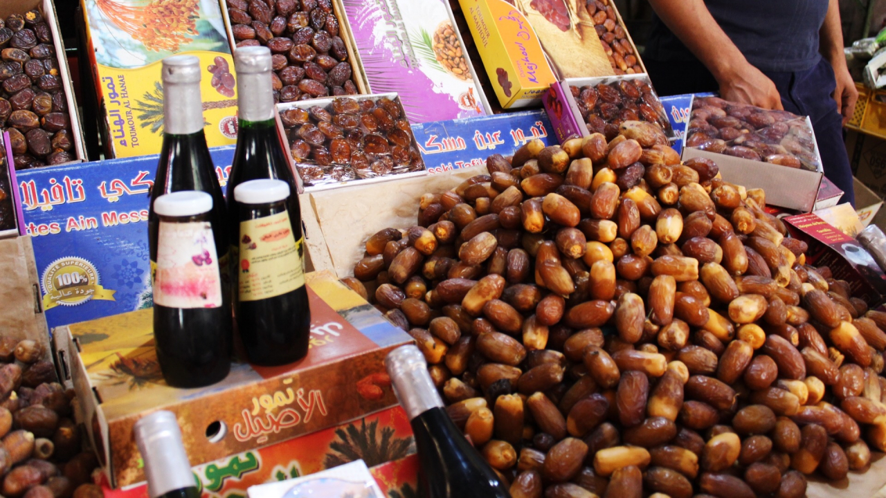 Tâmaras do mercado local, em Rissani, província de Errachidia