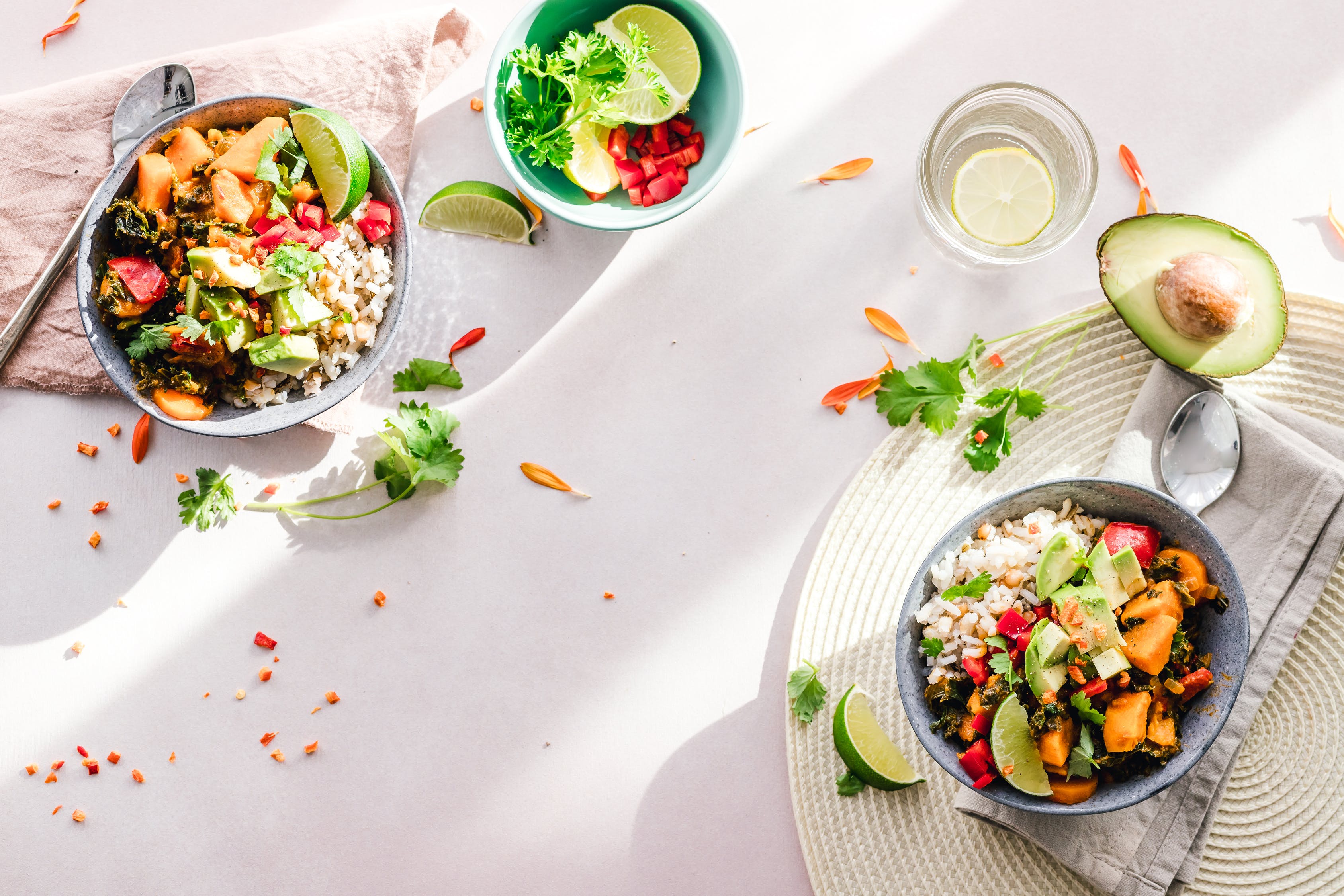 Plano da semana. 5 marmitas low-carb para quem está farto de carne grelhada com salada