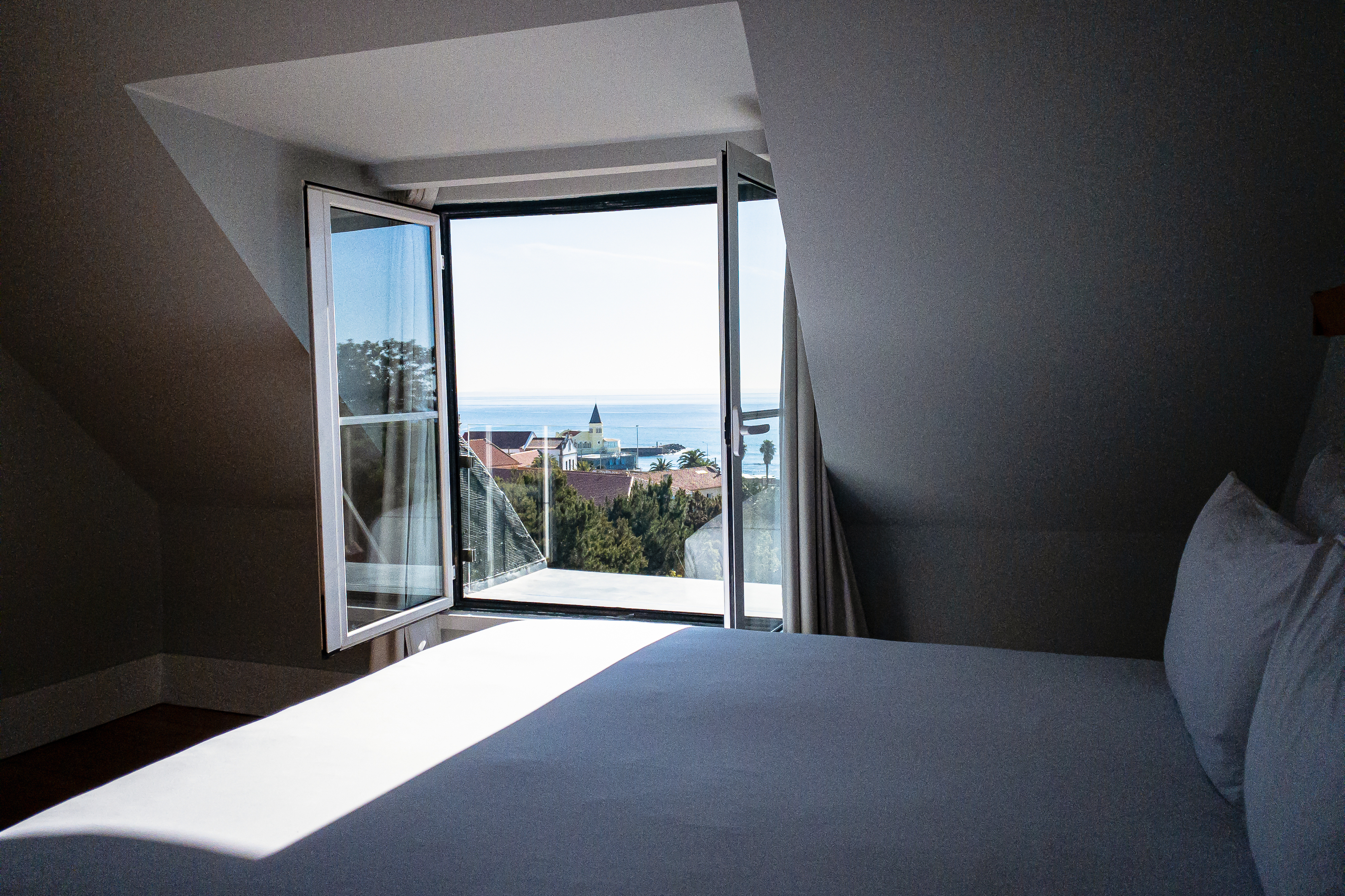 A House in Estoril. O alojamento só para adultos onde o sol entra e o stress sai