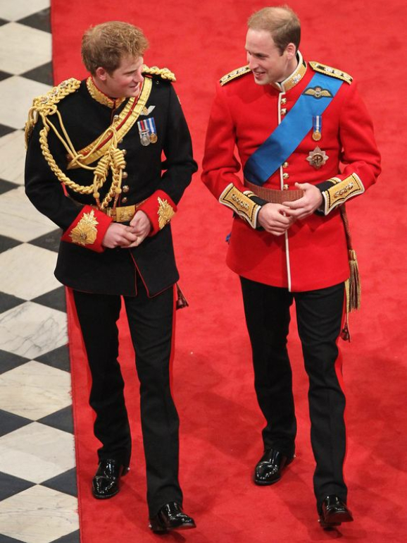 O príncipe Harry foi padrinho de casamento do irmão 