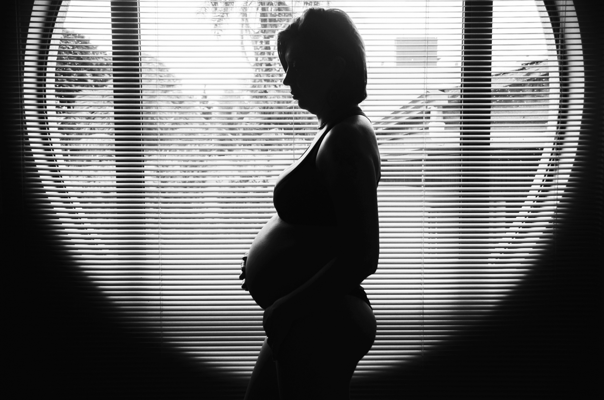 Aborto. Pode um pai interferir com a decisão de uma mãe que quer interromper a gravidez?