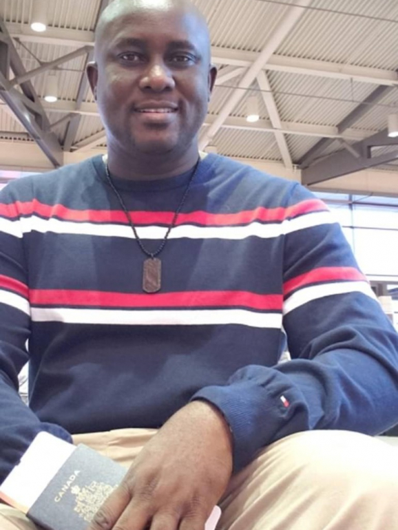 A fotografia que Pius Adesanmi partilhou na rede social