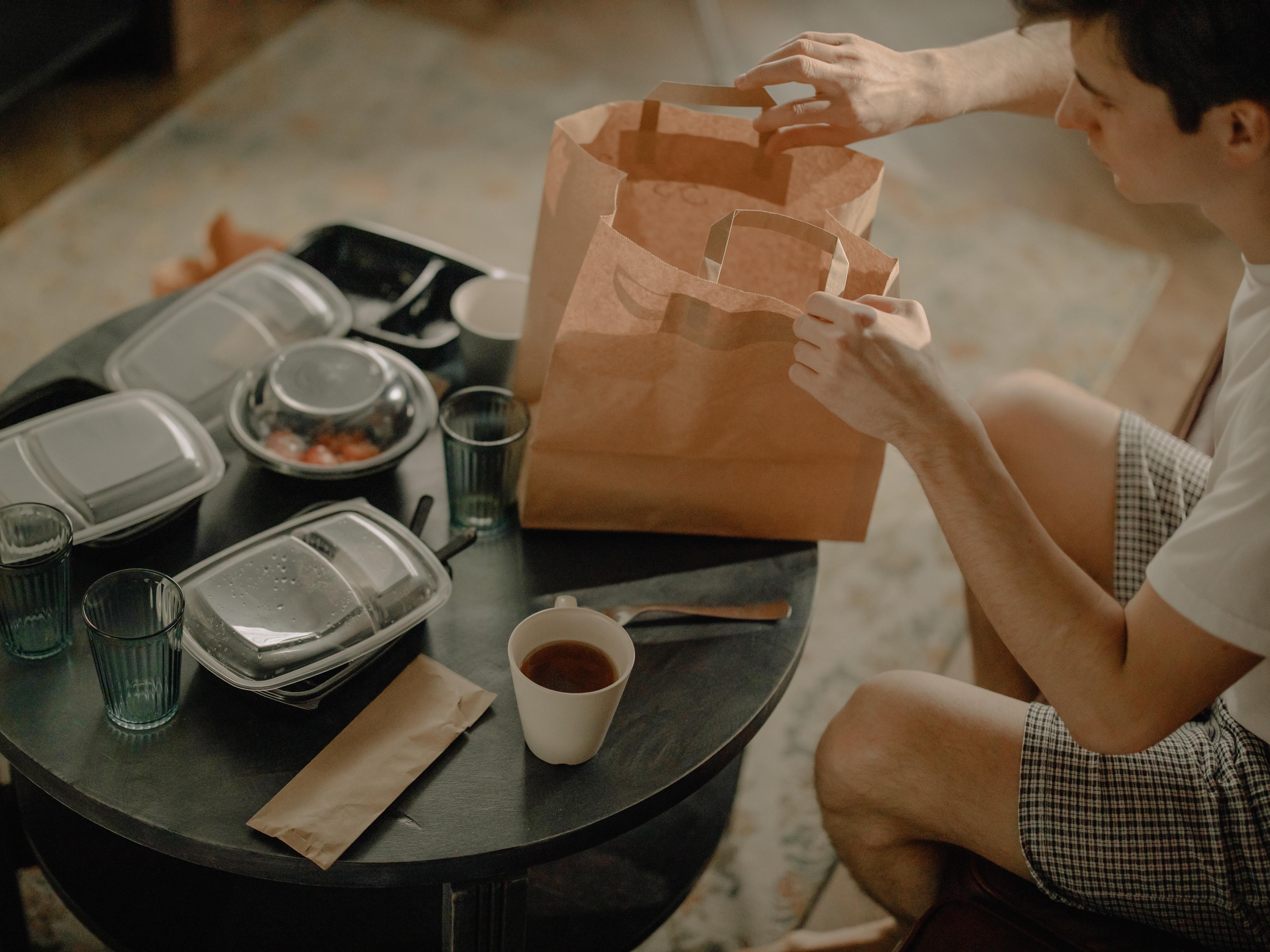 Dia dos Namorados. É provável que este ano receba comida ao domicílio como presente